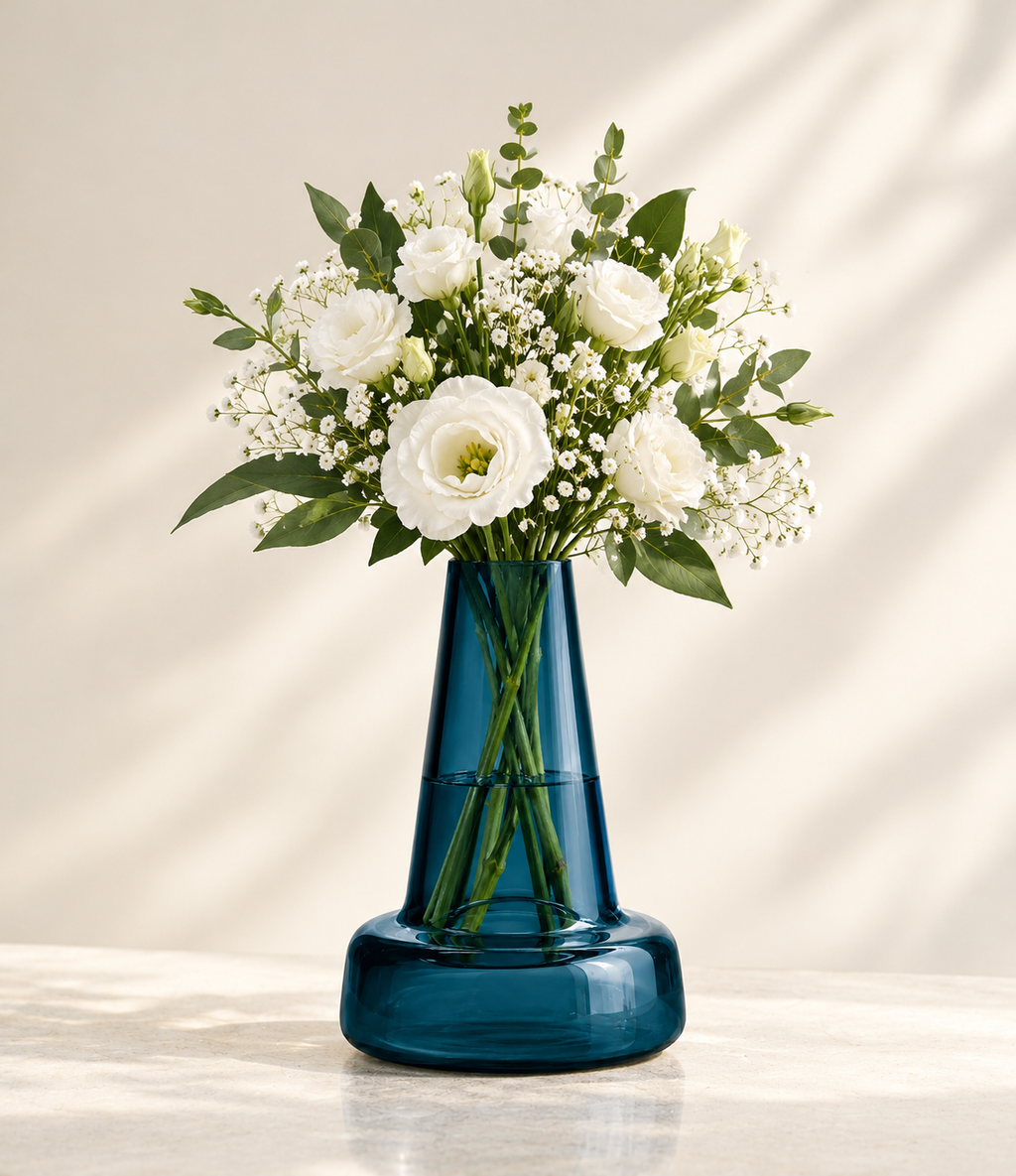 Elegant Glass Flower Vase for Modern Home Décor, Decorative Clear and Coloured Glass Vase with a Stylish Design, Ideal for Fresh Flower Arrangements, Living Room, Bedroom, Dining Table, Office and Contemporary Interior Decoration.